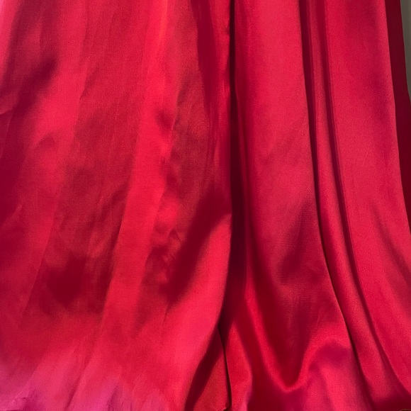 Milano, red, long, formal, prom dress with sequins bodice. Size 10. Has POCKETS! - Picture 6 of 10